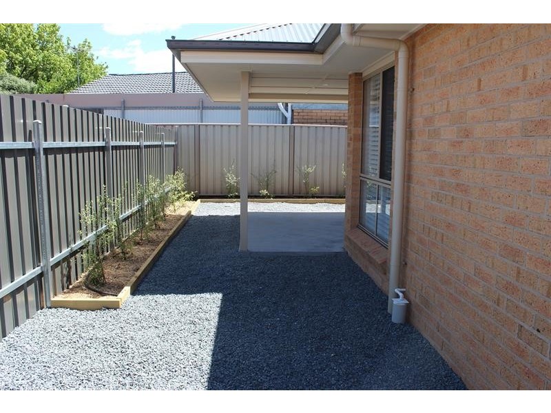 1/479 Mckenzie St, Lavington NSW 2641