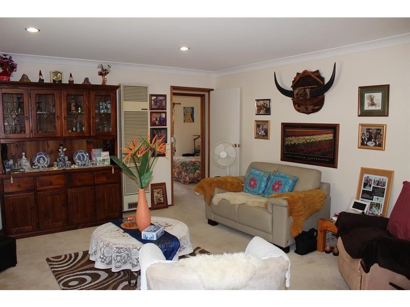 1/15 Neptune Dr, Lavington NSW 2641