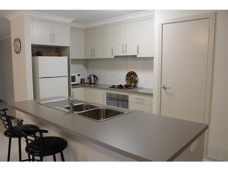 648 Centaur Rd, Lavington NSW 2641