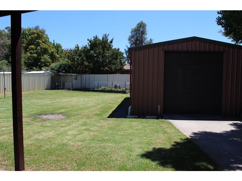 31 St Andrews Circuit, Thurgoona NSW 2640