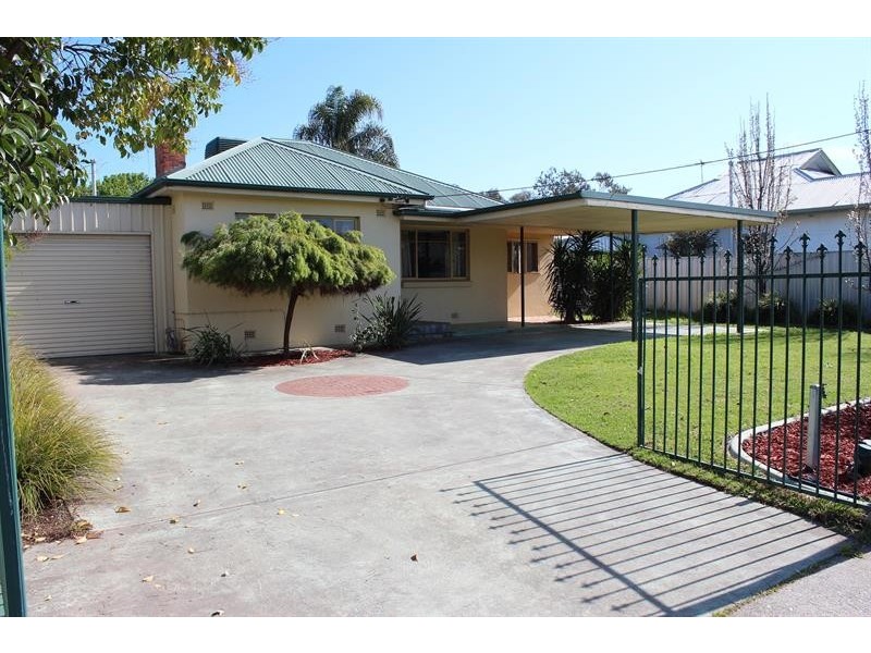 1089 Waugh Rd, North Albury NSW 2640