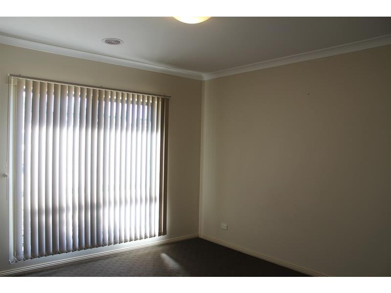 2/547 Hague St, Lavington NSW 2641