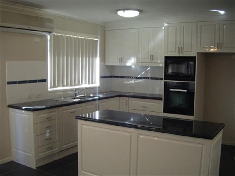 512 Webb  St, Lavington NSW 2641