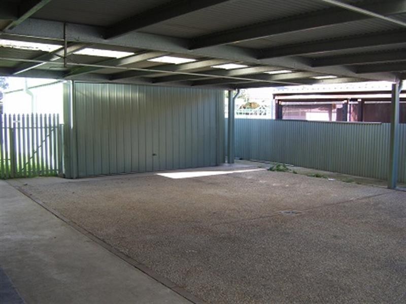 512 Webb  St, Lavington NSW 2641
