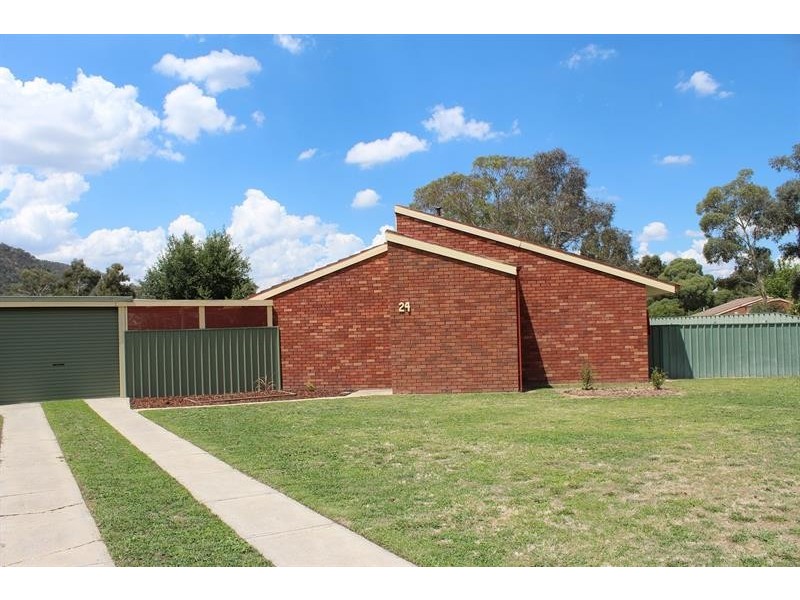 24 Garoogong Rd, Springdale Heights NSW 2641