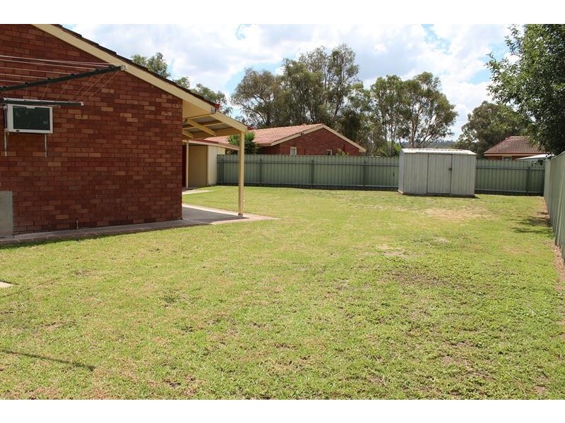 24 Garoogong Rd, Springdale Heights NSW 2641