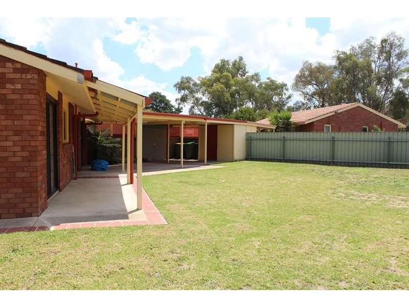 24 Garoogong Rd, Springdale Heights NSW 2641