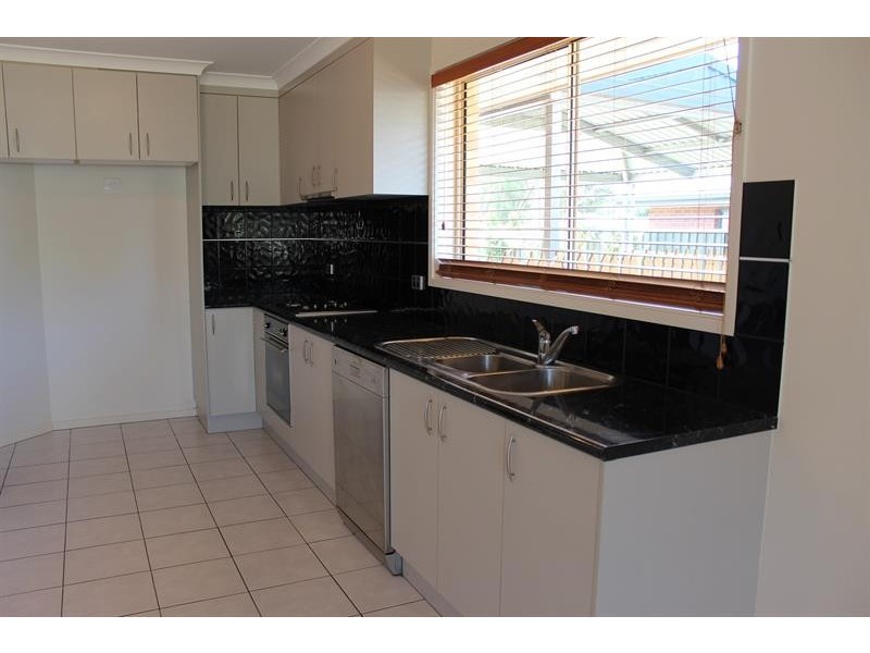 85 Adams St, Jindera NSW 2642