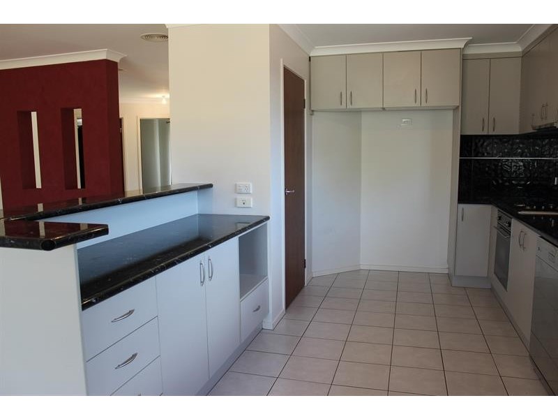 85 Adams St, Jindera NSW 2642