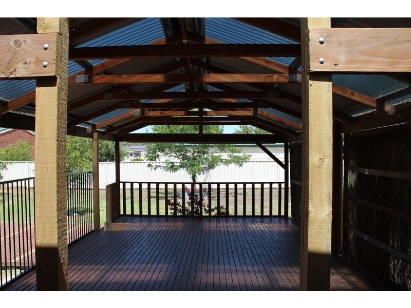 85 Adams St, Jindera NSW 2642