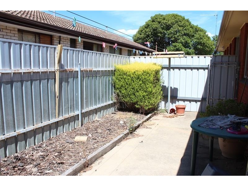 2/565 Grayfern  Ct, Lavington NSW 2641