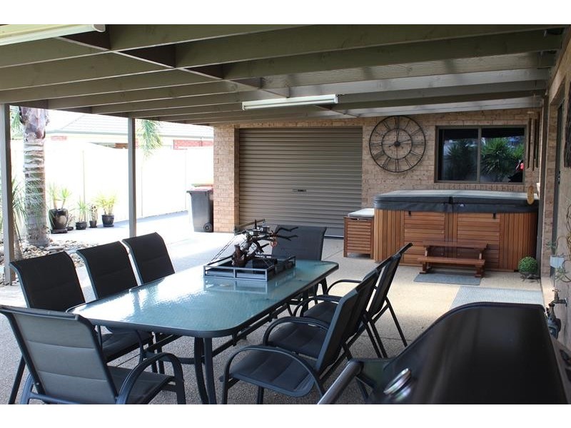 12 Winnell Ct, Thurgoona NSW 2640