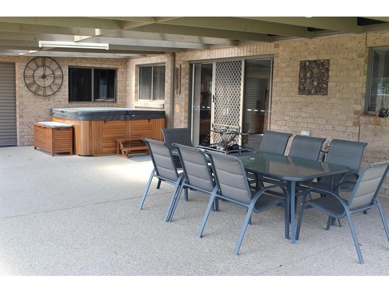 12 Winnell Ct, Thurgoona NSW 2640