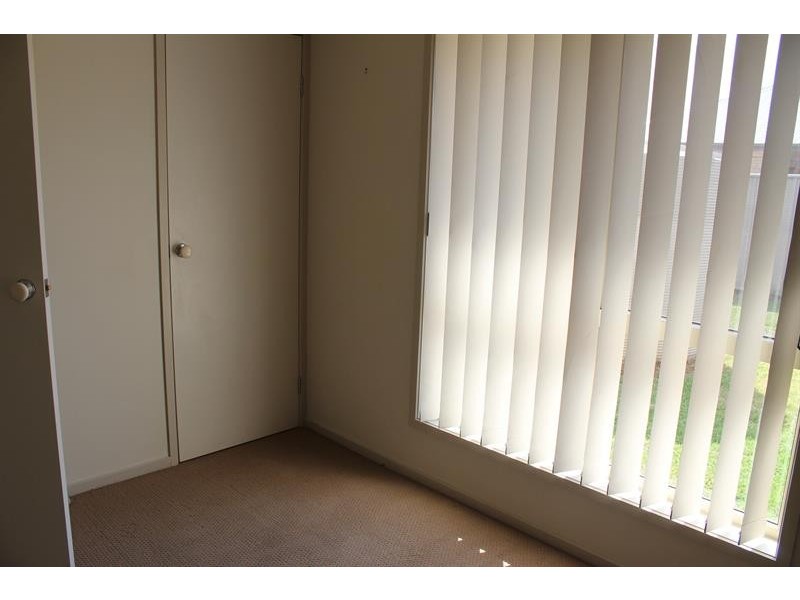 15 Kurrajong Cres, West Albury NSW 2640