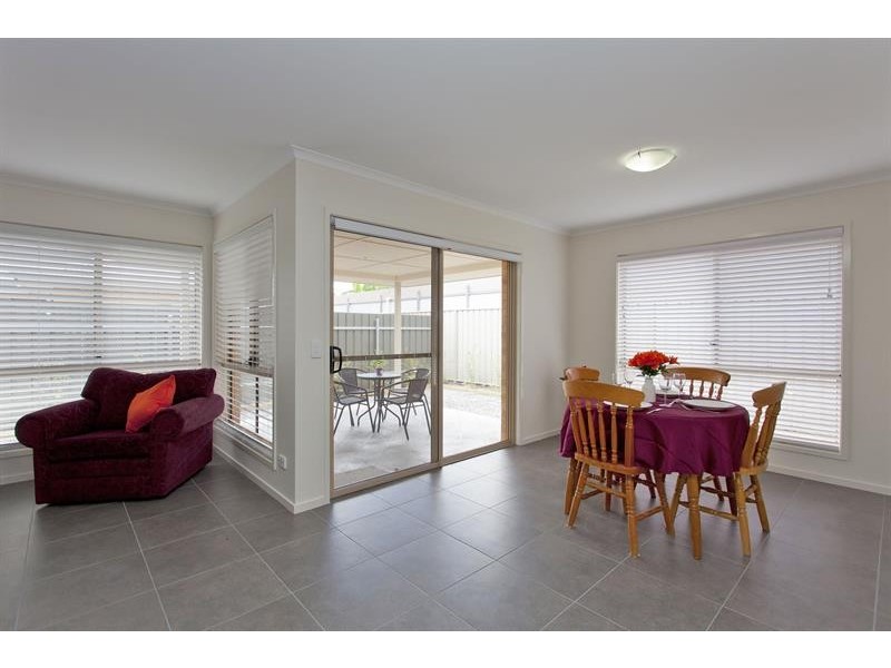 1/479 Mckenzie St, Lavington NSW 2641