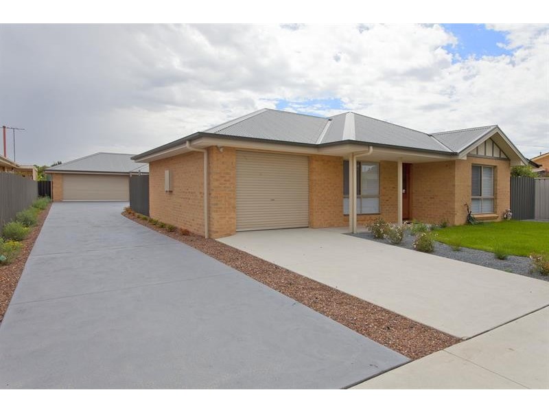 1/479 Mckenzie St, Lavington NSW 2641