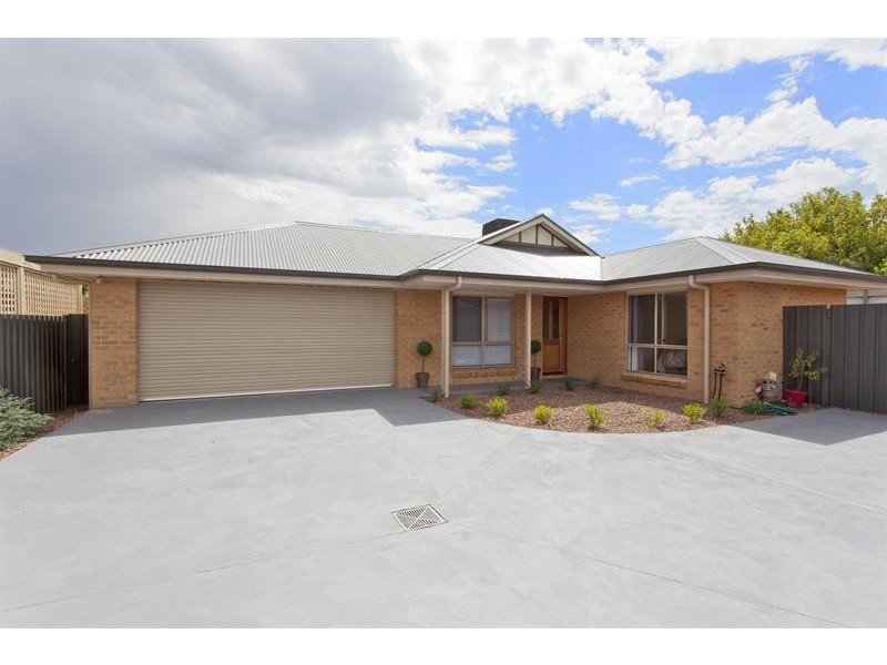 2/479 McKenzie St, Lavington NSW 2641