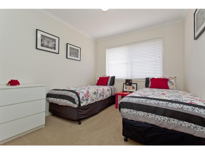 2/479 McKenzie St, Lavington NSW 2641