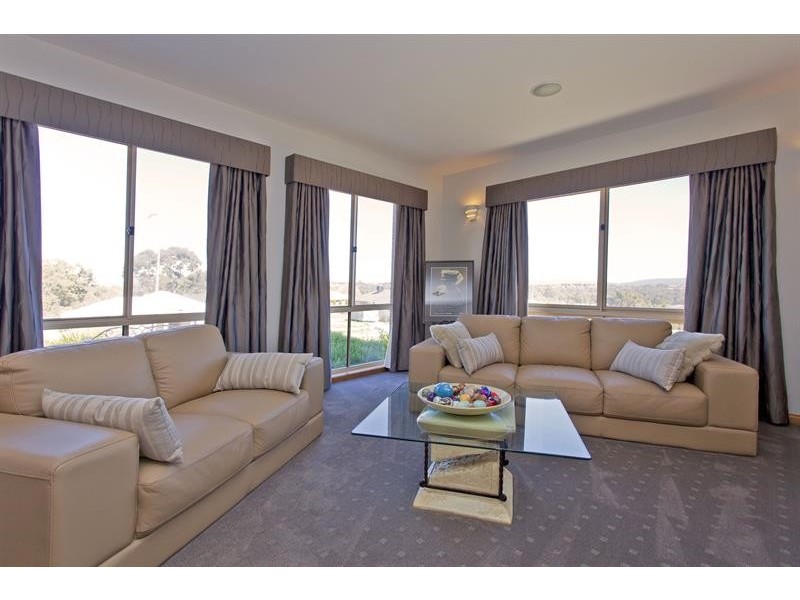 57 Fairway Gardens Rd, Thurgoona NSW 2640