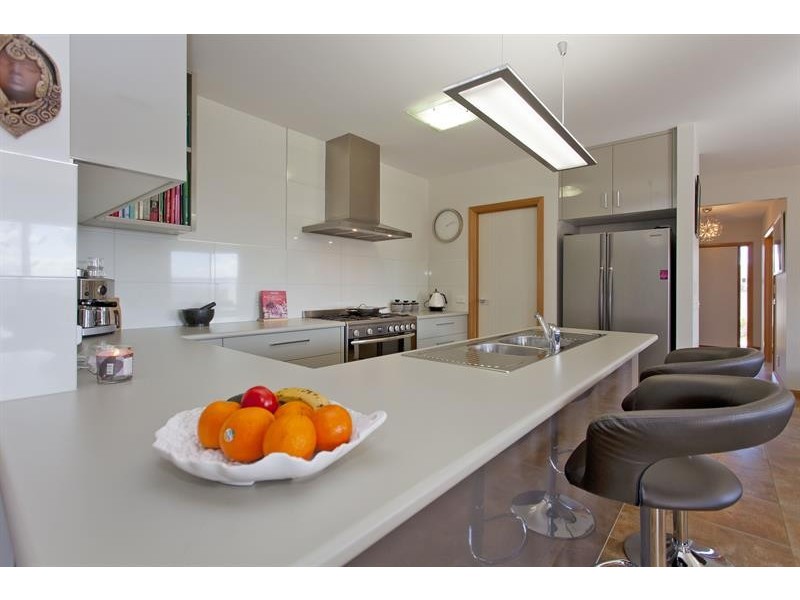 57 Fairway Gardens Rd, Thurgoona NSW 2640