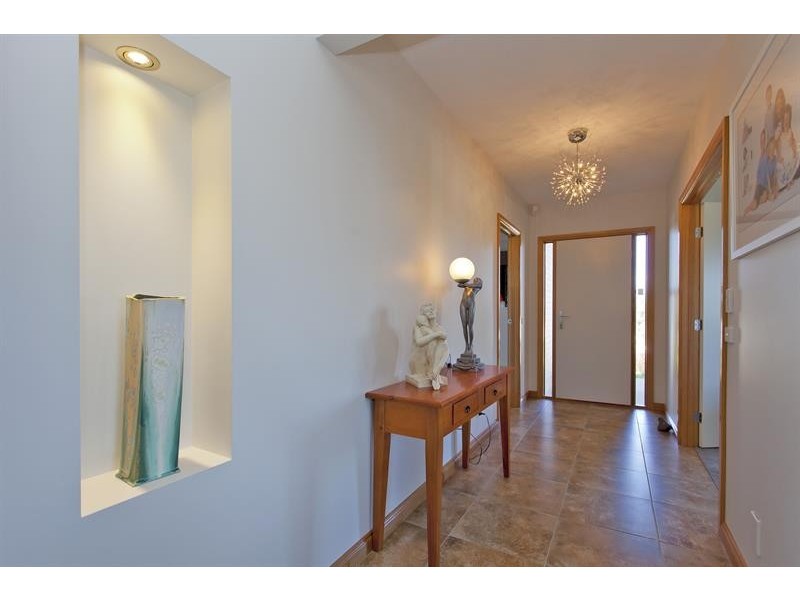 57 Fairway Gardens Rd, Thurgoona NSW 2640