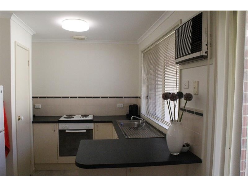 2/107 Southernview Drive Dr, Albury NSW 2640