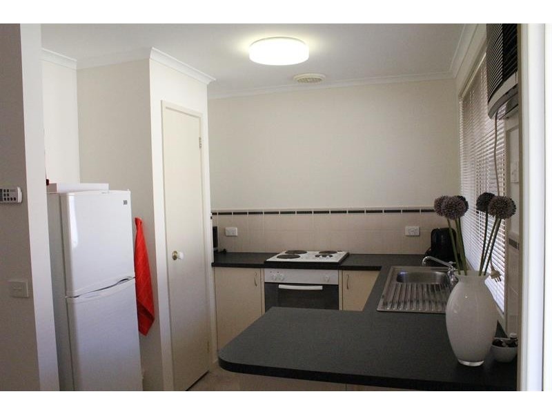 2/107 Southernview Drive Dr, Albury NSW 2640