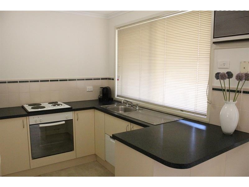 2/107 Southernview Drive Dr, Albury NSW 2640