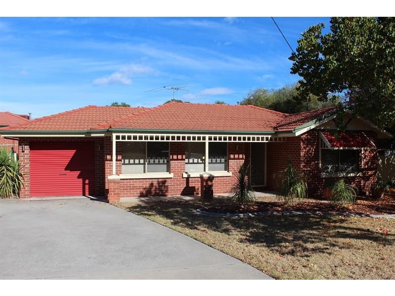 2/107 Southernview  Dr, West Albury NSW 2640