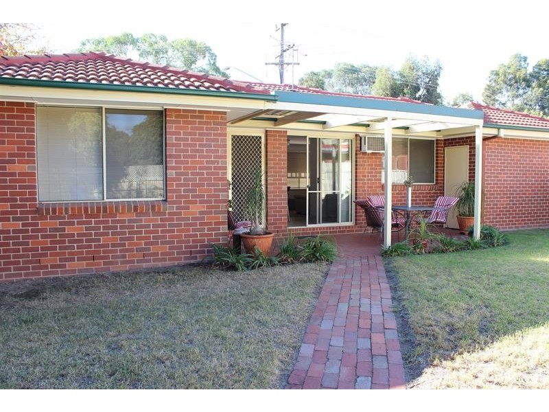 2/107 Southernview  Dr, West Albury NSW 2640