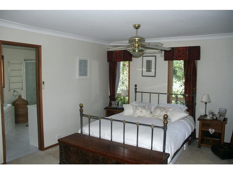 4 Daysdale Way, Thurgoona NSW 2640