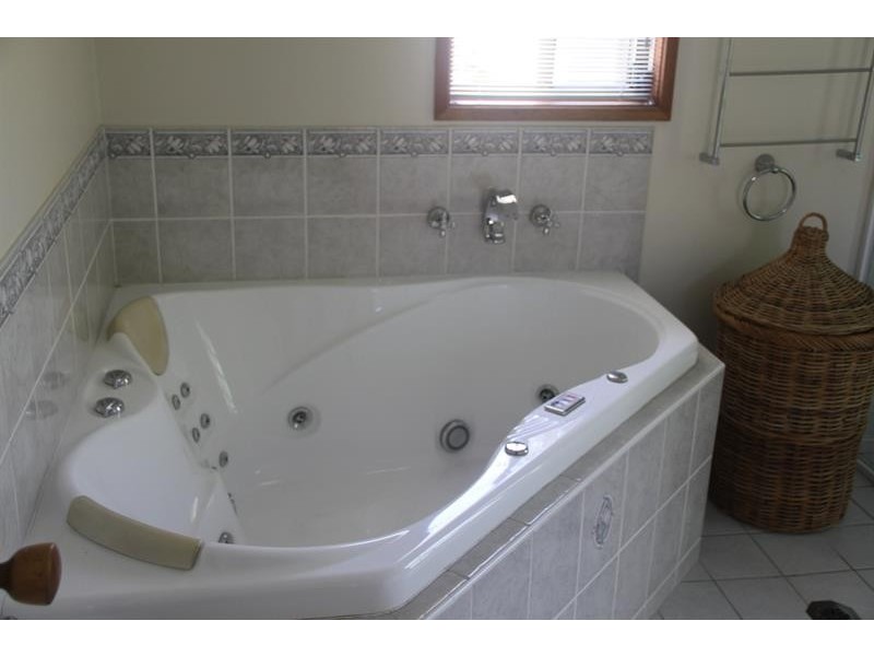 4 Daysdale Way, Thurgoona NSW 2640