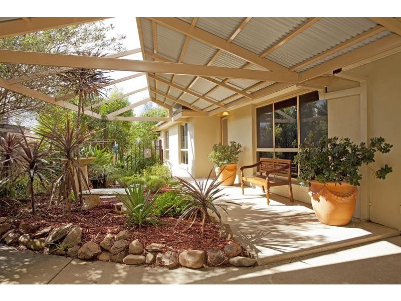 4 Daysdale Way, Thurgoona NSW 2640