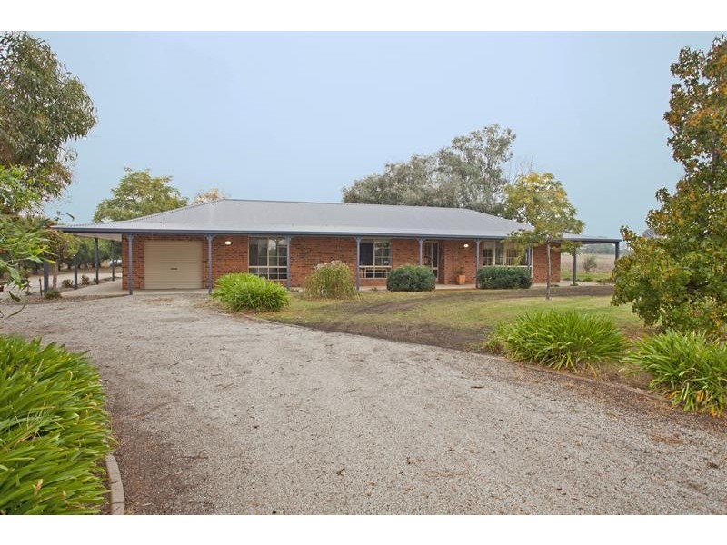4452 Riverina Hwy, Howlong NSW 2643