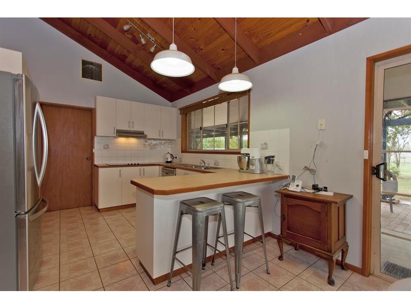 4452 Riverina Hwy, Howlong NSW 2643