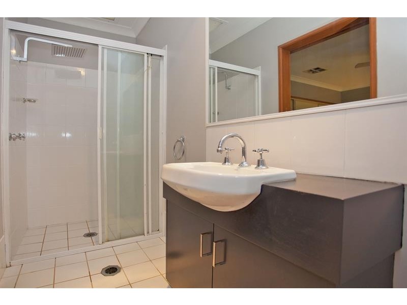 4452 Riverina Hwy, Howlong NSW 2643