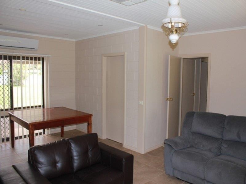 162 Hoddle St, Howlong NSW 2643