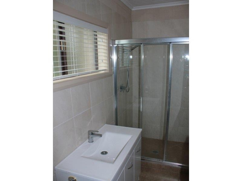 162 Hoddle St, Howlong NSW 2643