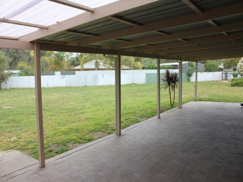 162 Hoddle St, Howlong NSW 2643