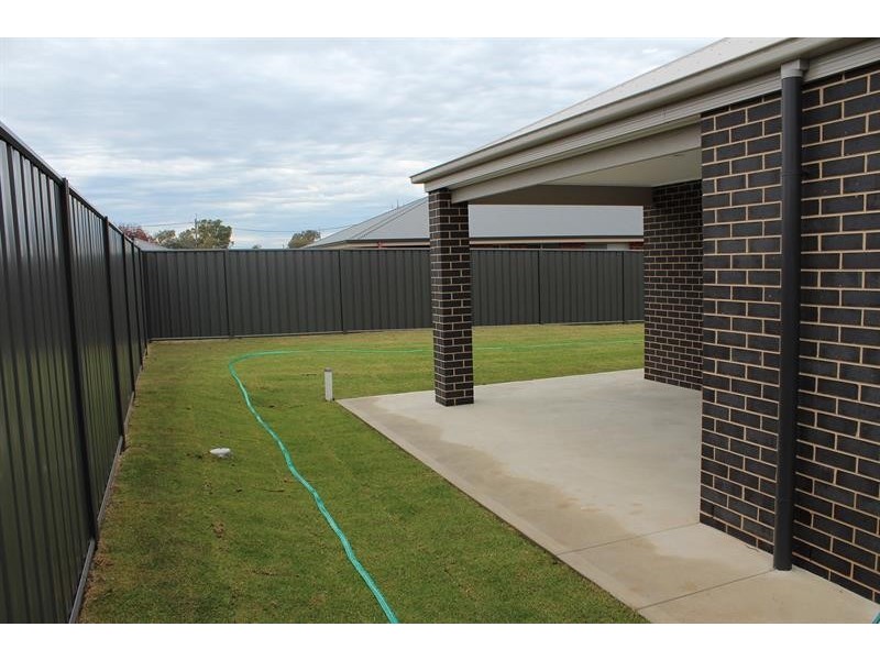 634 Union Rd, Lavington NSW 2641