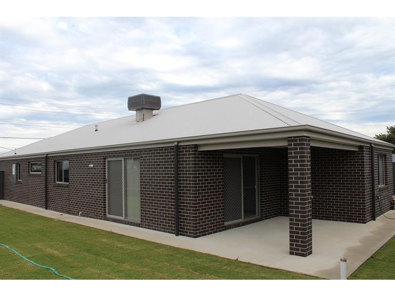 634 Union Rd, Lavington NSW 2641