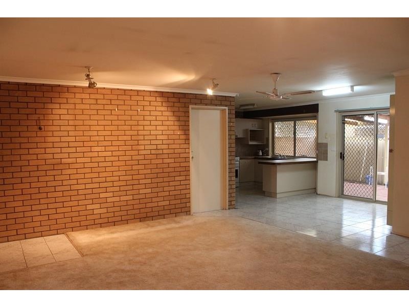 2/130 Borella Rd, East Albury NSW 2640