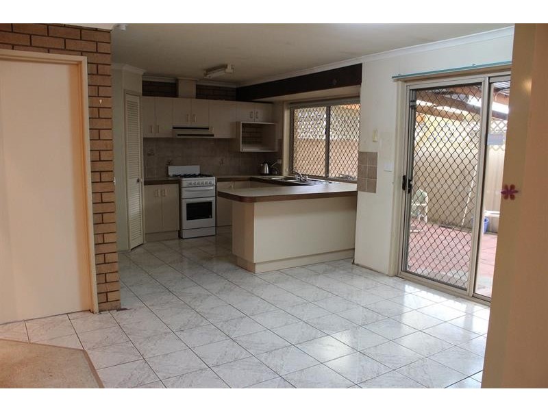 2/130 Borella Rd, East Albury NSW 2640