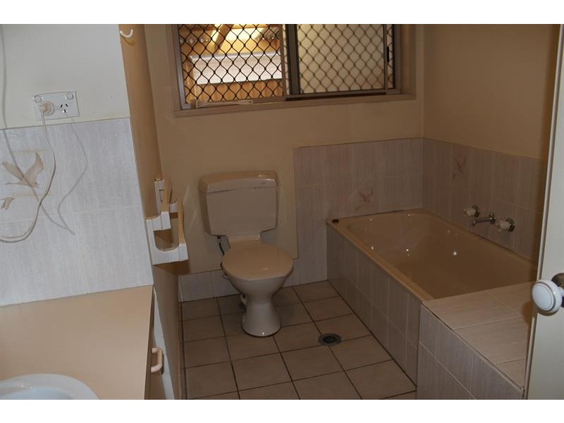 2/130 Borella Rd, East Albury NSW 2640