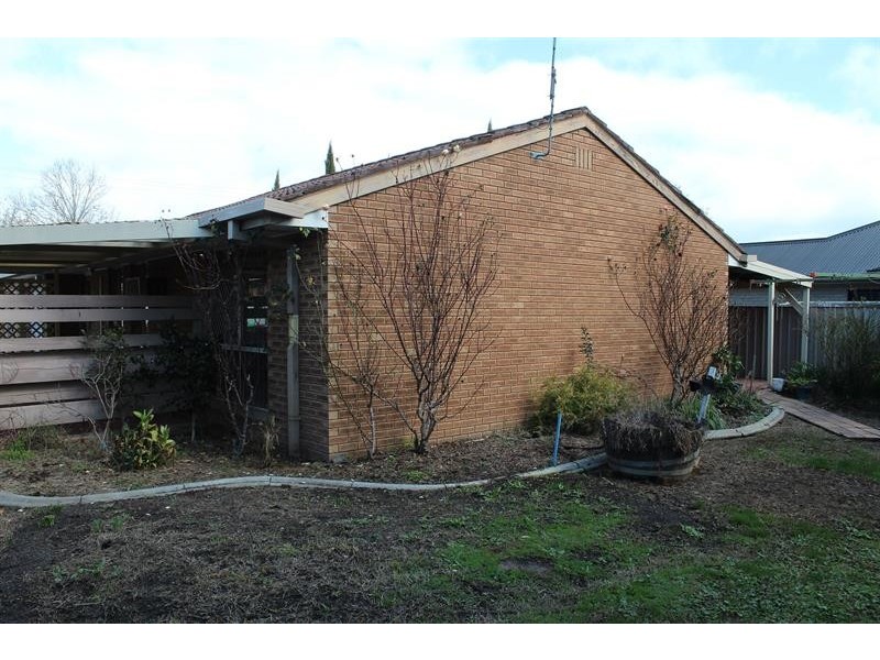 2/130 Borella Rd, East Albury NSW 2640