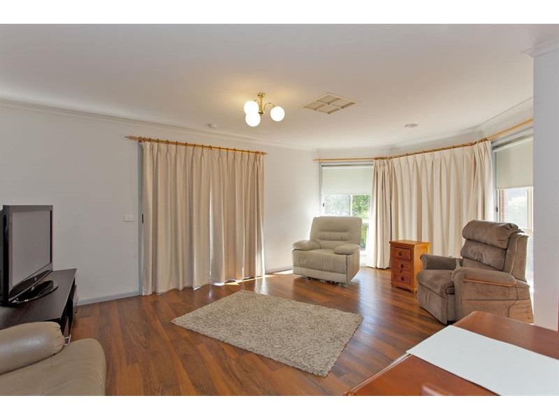 60 Maryville Way, Thurgoona NSW 2640