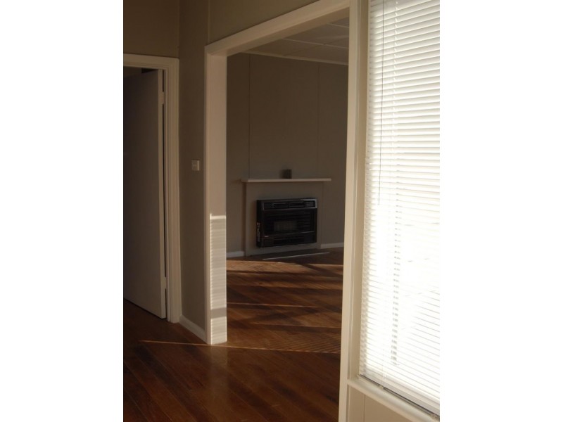 2 Hawkins St, Howlong NSW 2643