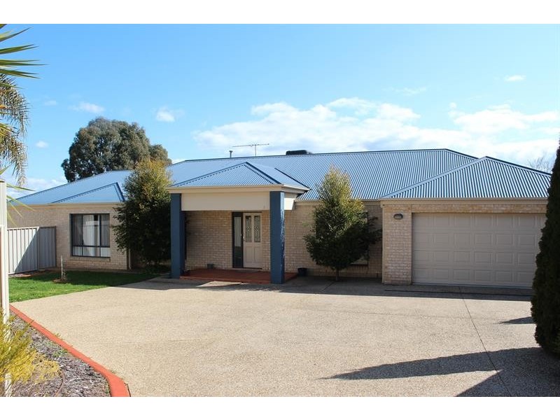 26 Berberick Ct, Thurgoona NSW 2640