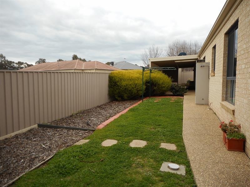 26 Berberick Ct, Thurgoona NSW 2640