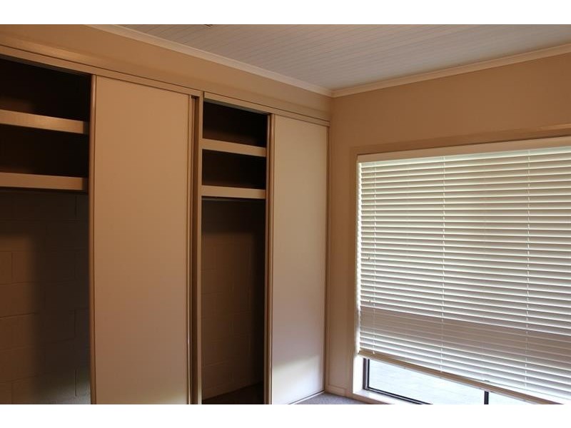 162 Hoddle St, Howlong NSW 2643